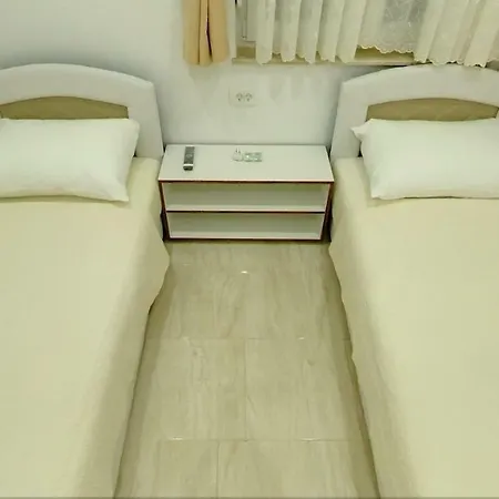 Vanja Villa Vir