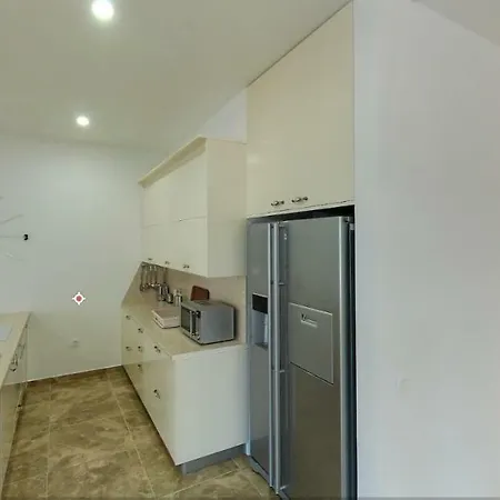 Vanja Villa *