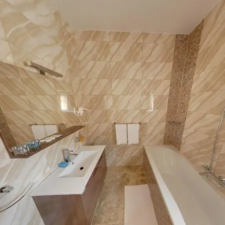 Vanja Villa Vir